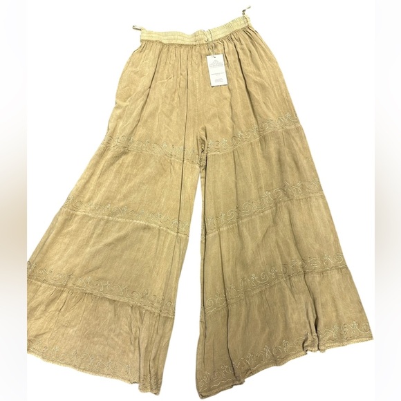 Sacred Threads Pants - L/XL. NWT. Sacred Threads Tan Wide-Leg Pants. TURQ
